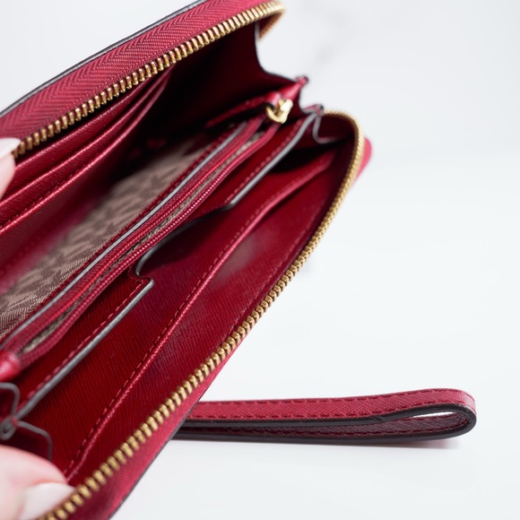 MICHAEL KORS Wristlet / Zip Wallet, Red / Gold Hardware Size - Picture 7 of 10